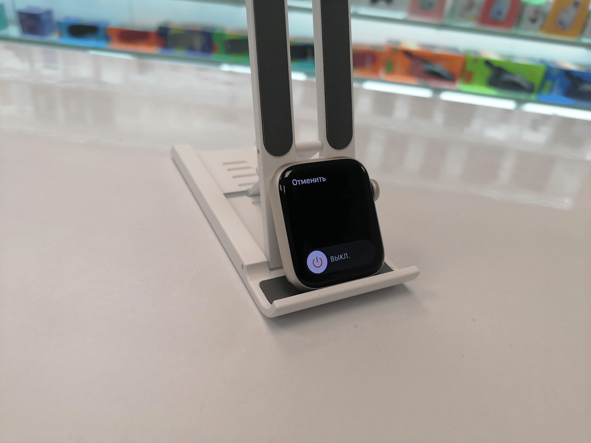 Apple Watch SE 2022, 40 мм, корпус из алюминия цвета «сияющая звезда» (MNJP3) - Б/У