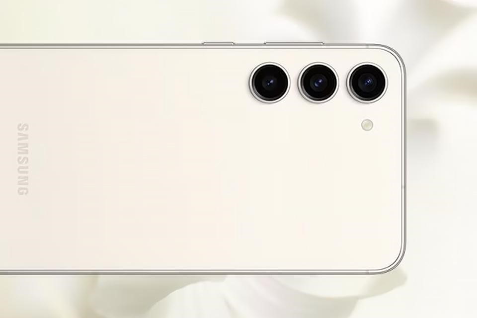 smartfon-samsung-galaxy-s23-5g-3.jpg