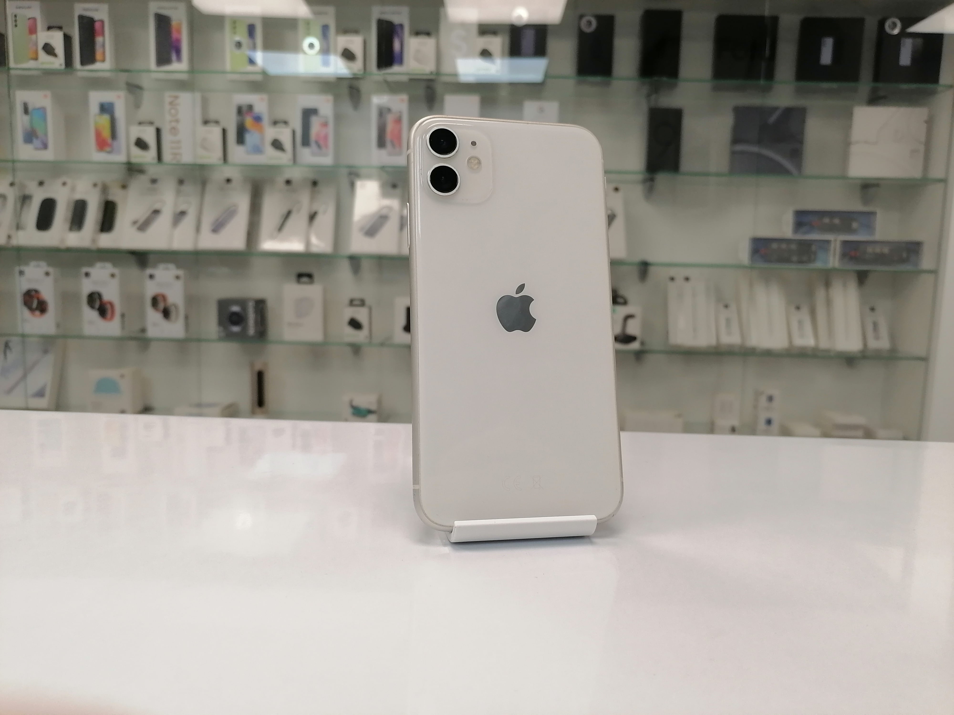 iPhone 11 128Gb White (76%) RU - БУ . . . купить в Сочи